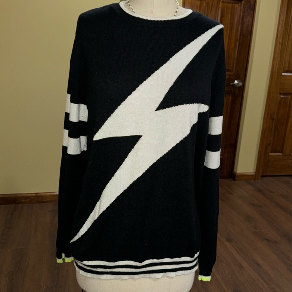 COPY - WISPR Men's Sweater Thunder Bolt Black White Pullover Size XL